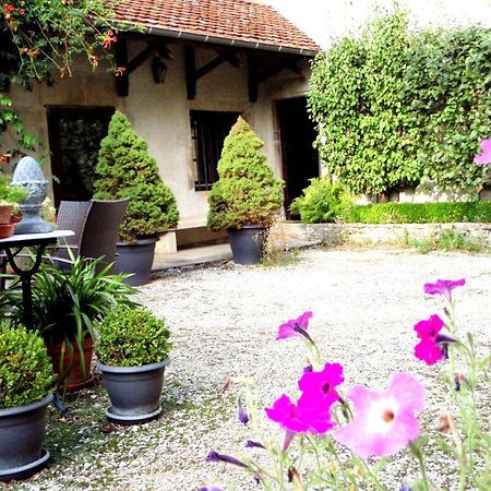 Le Cadran Solaire Romance Classe 3 Etoiles Et 3 Cles Sancey Exterior foto