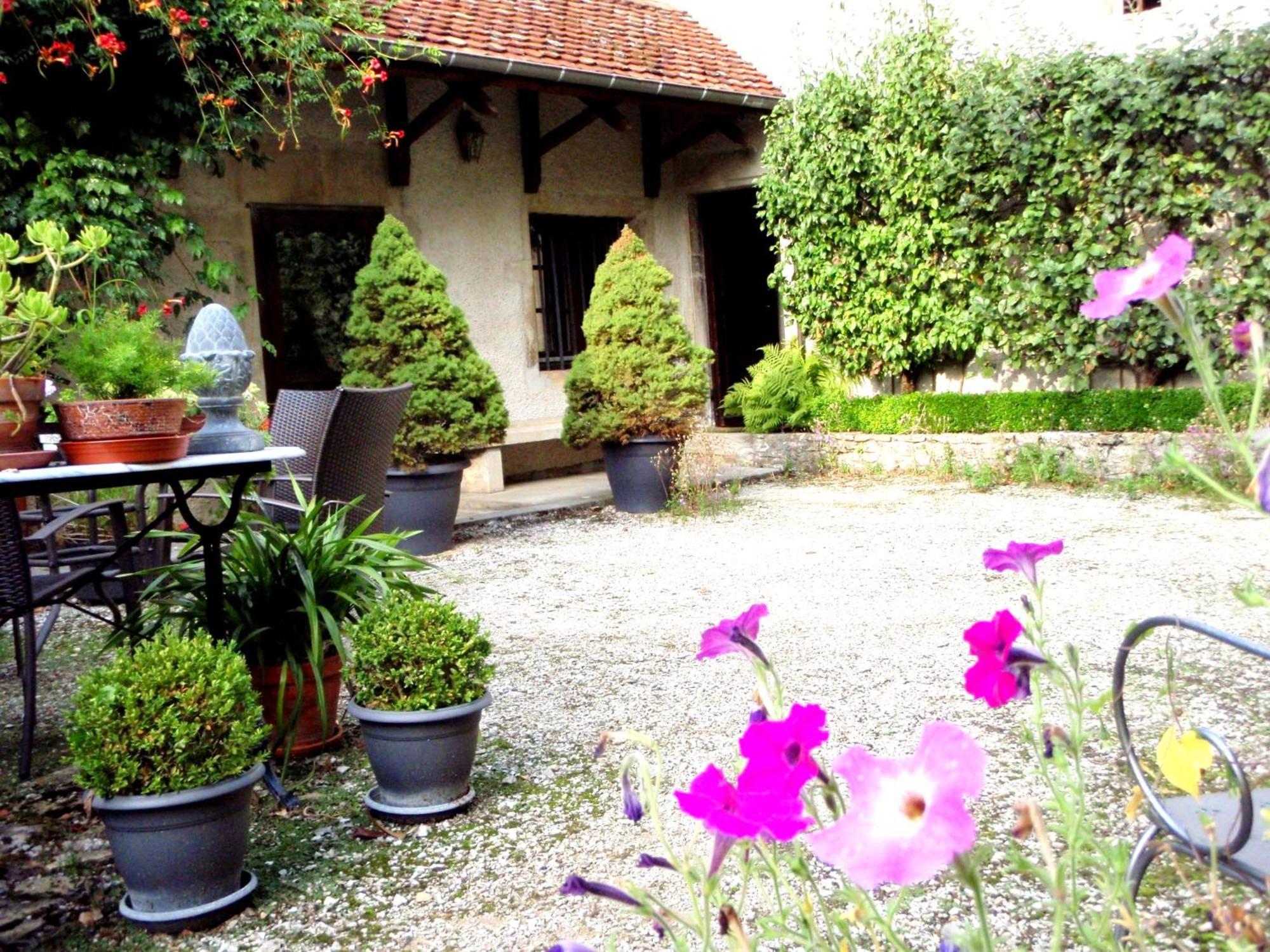 Le Cadran Solaire Romance Classe 3 Etoiles Et 3 Cles Sancey Exterior foto